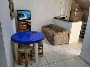 Casa a 250 metros a pé da praia. Ótima localização